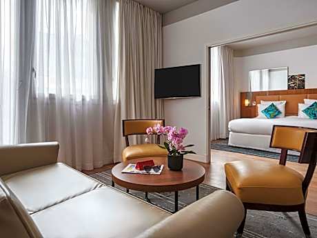 Deluxe Suite with One King Bed and Terrace