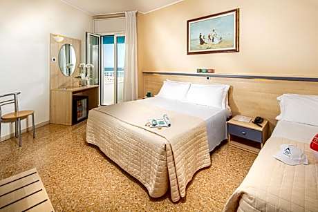 Classic Quadruple Room