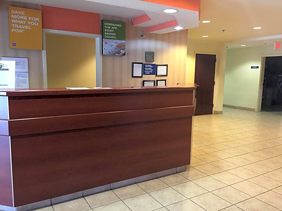 Americas Best Value Inn & Suites Brunswick