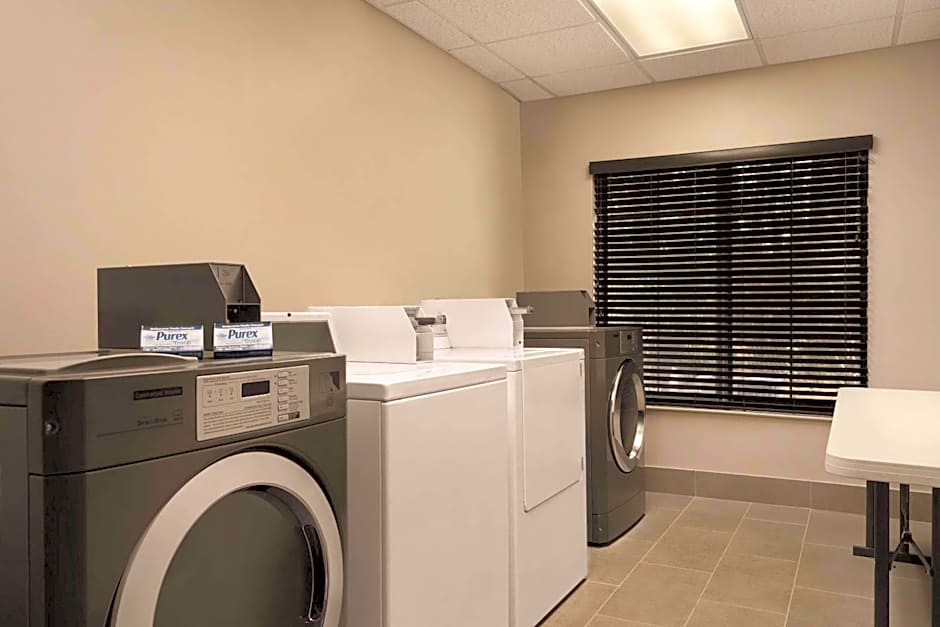 Country Inn & Suites by Radisson, Raleigh-Durham Airport, NC