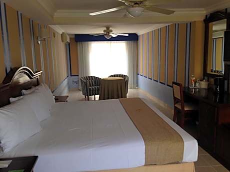 Junior Suite with King Bed