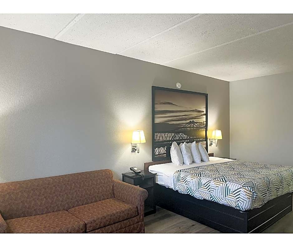 Photo 1 of 33 of Motel 6 Canton, MS