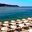 Lazure Hotel & Marina