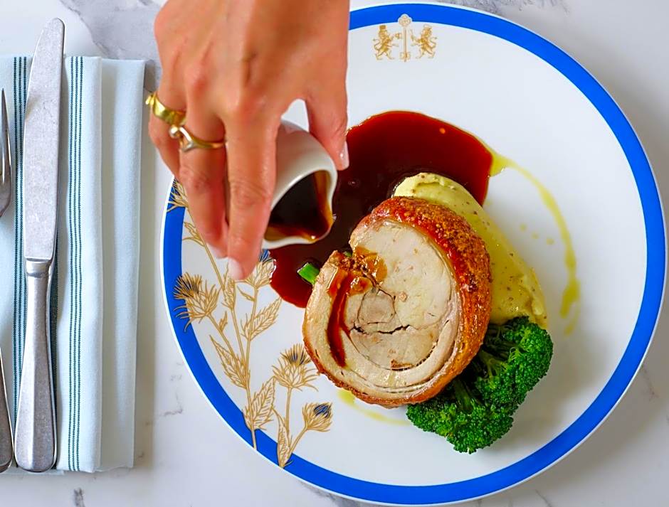 The Mitre, Hampton Court