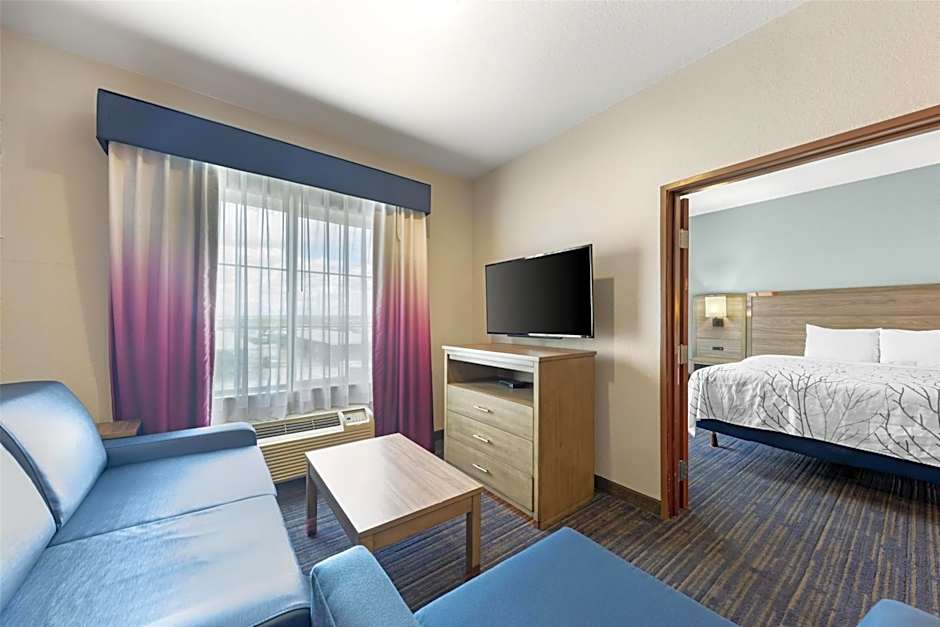 Best Western Plus San Antonio East Inn & Suites