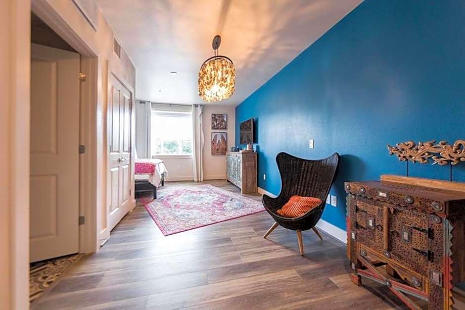 The Bishop Arts Hotel by Qresorts