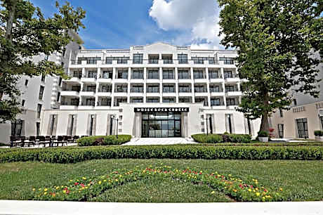 White Rock Castle Suite Hotel & SPA