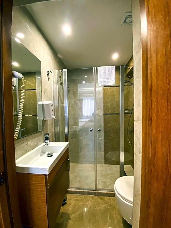 BGuest Hotel & Residence