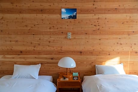 Twin Room with Mountain View