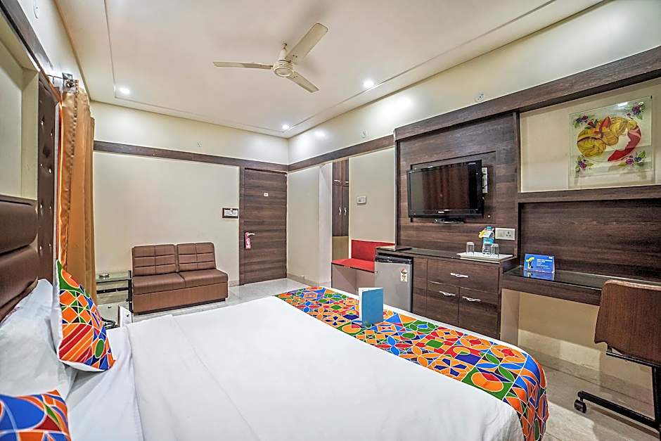 FabHotel Santoor – Indore, OH