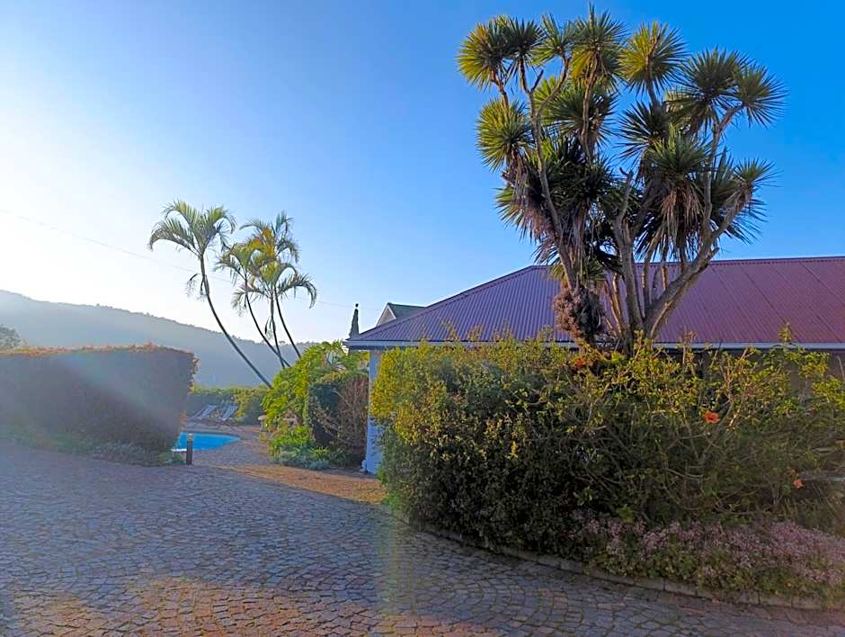 Guinea Fowl Lodge - Lagoon & Heads View B&B, Central Knysna