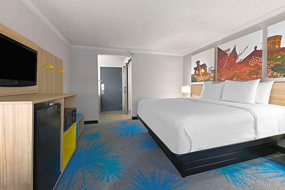 Days Inn by Wyndham Fort Smith