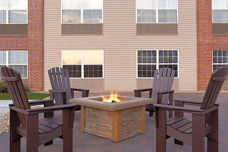 Country Inn & Suites Rochester South Mayo Clinic