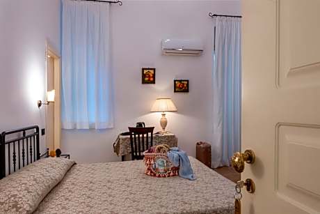 Economy Triple Room