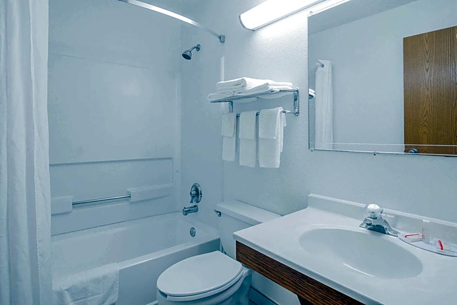 Super 8 by Wyndham Appomattox VA