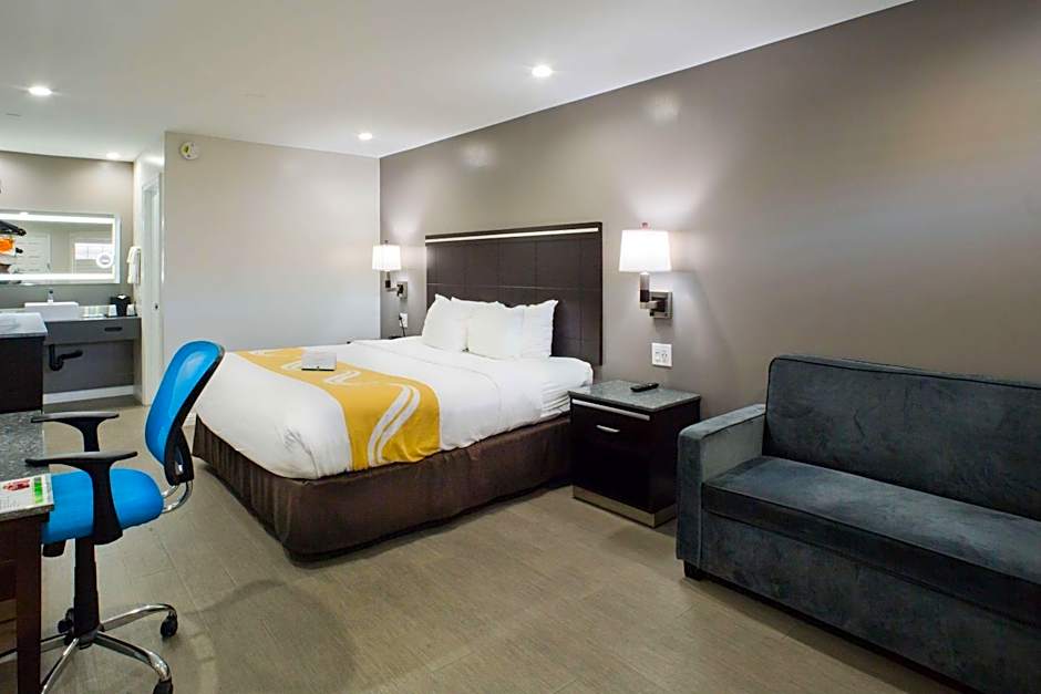 Bay Area Inn & Suites