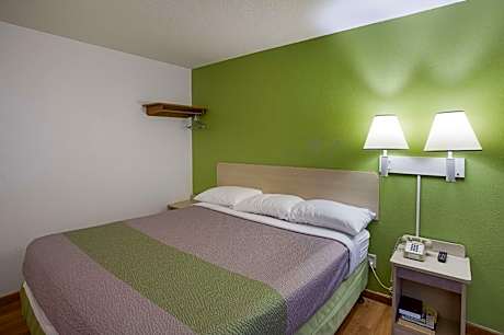 Deluxe King Room - Smoking