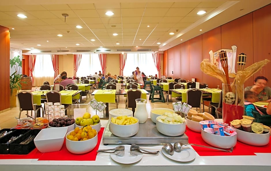 Aparthotel Jardines del Plaza