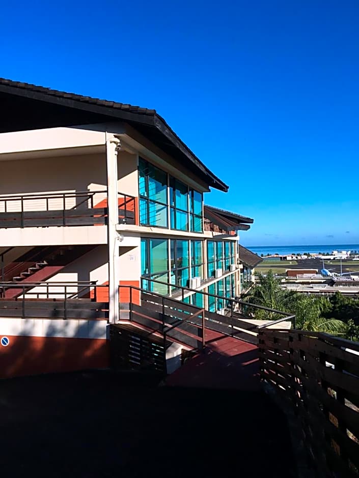 Tahiti Airport Motel