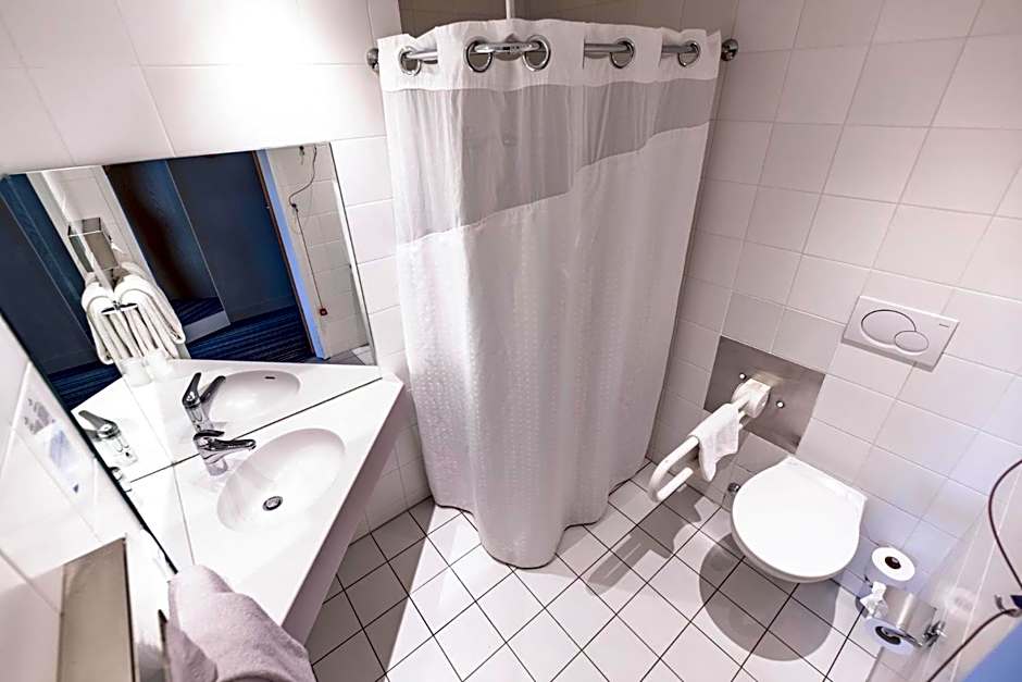 Holiday Inn Express Geneva Airport By IHG