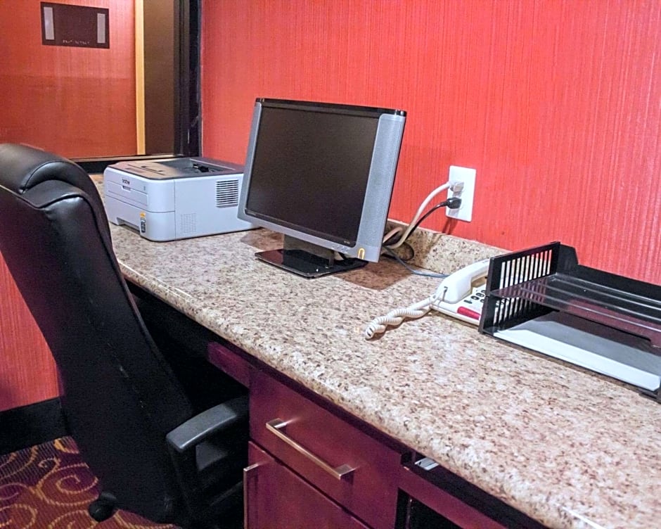 Comfort Inn & Suites Trussville I-59 Exit 141