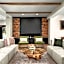 The Inelle, Oakhurst Yosemite, a Tribute Portfolio Hotel