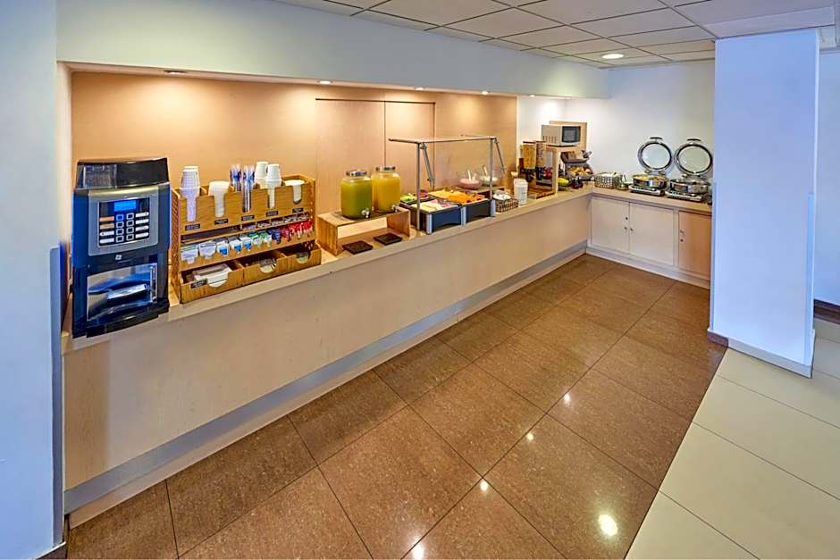 City Express by Marriott Manzanillo