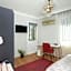 8 Rooms House