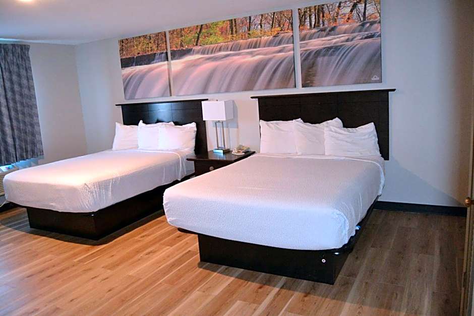 Days Inn and Suites by Wyndham Sikeston