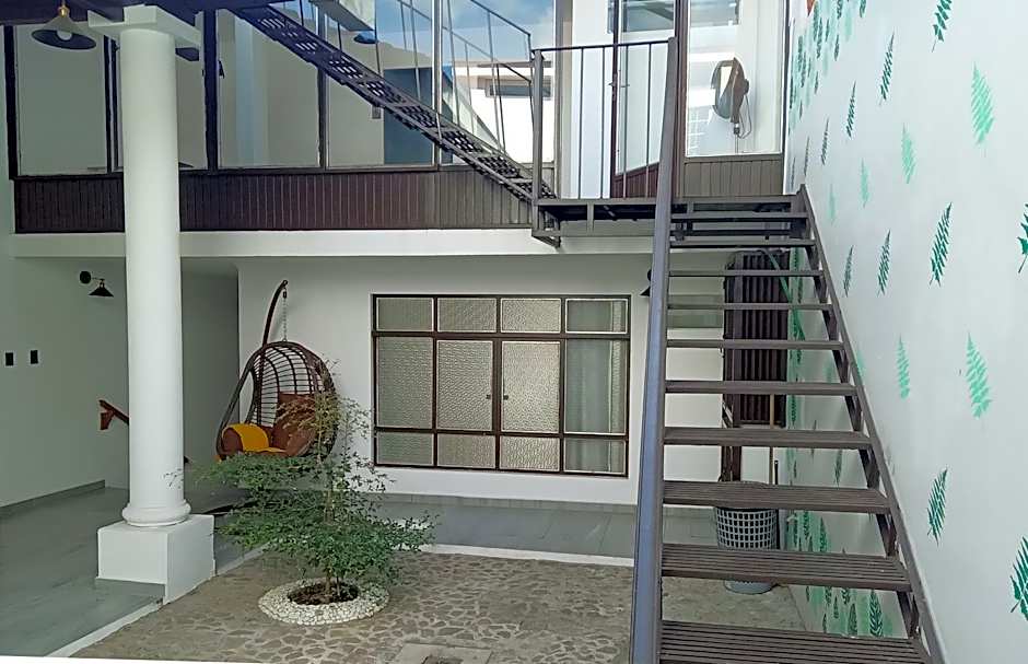 El Salto de Camela - Vera y Espín Hostal