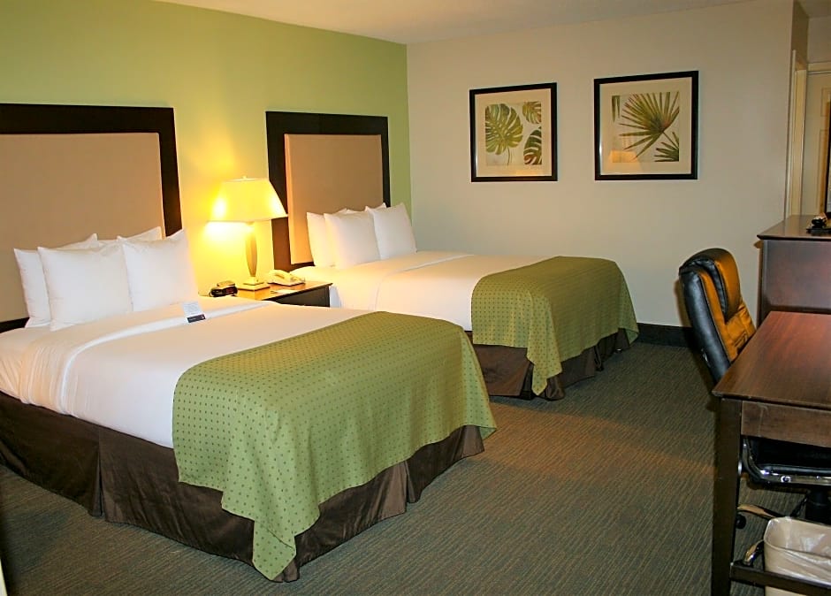 Clarion Inn & Suites Conference Center