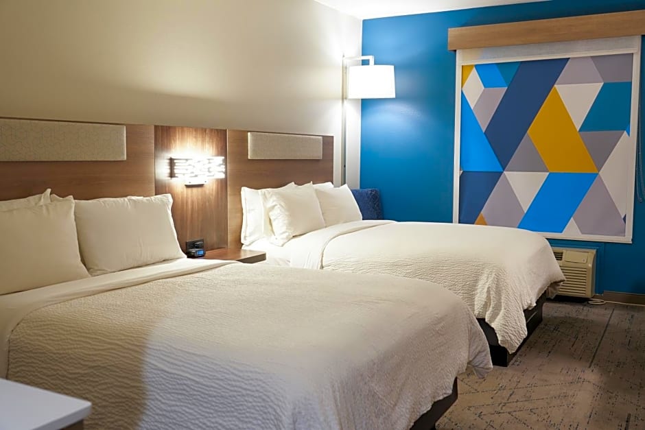 Holiday Inn Express Hotel & Suites Cedar Hill