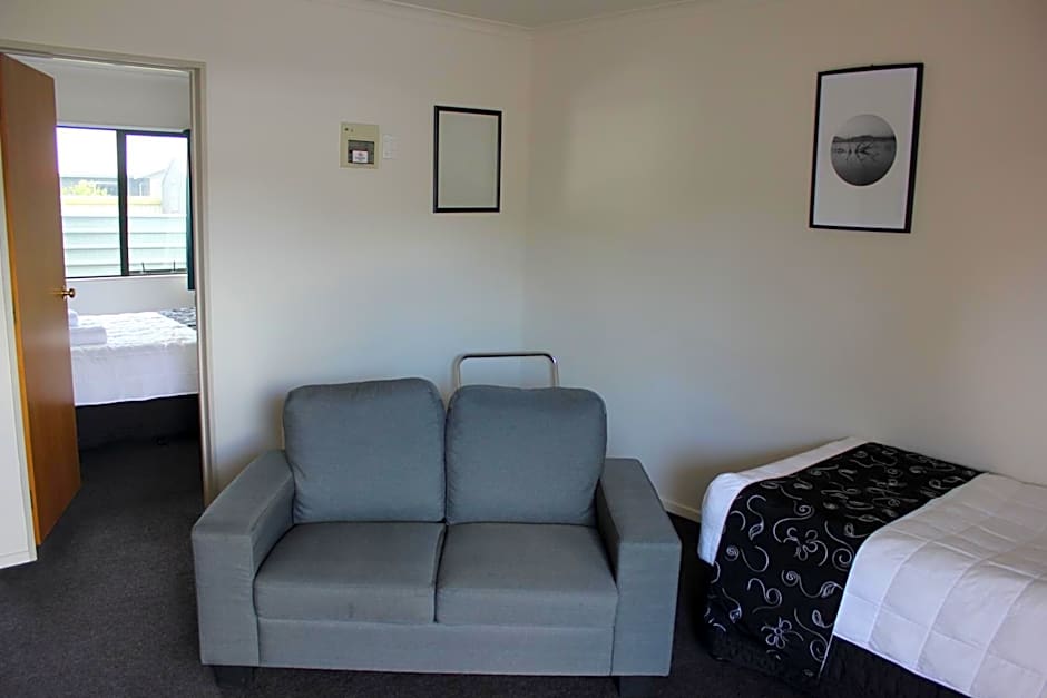 Kiwi Court Motel
