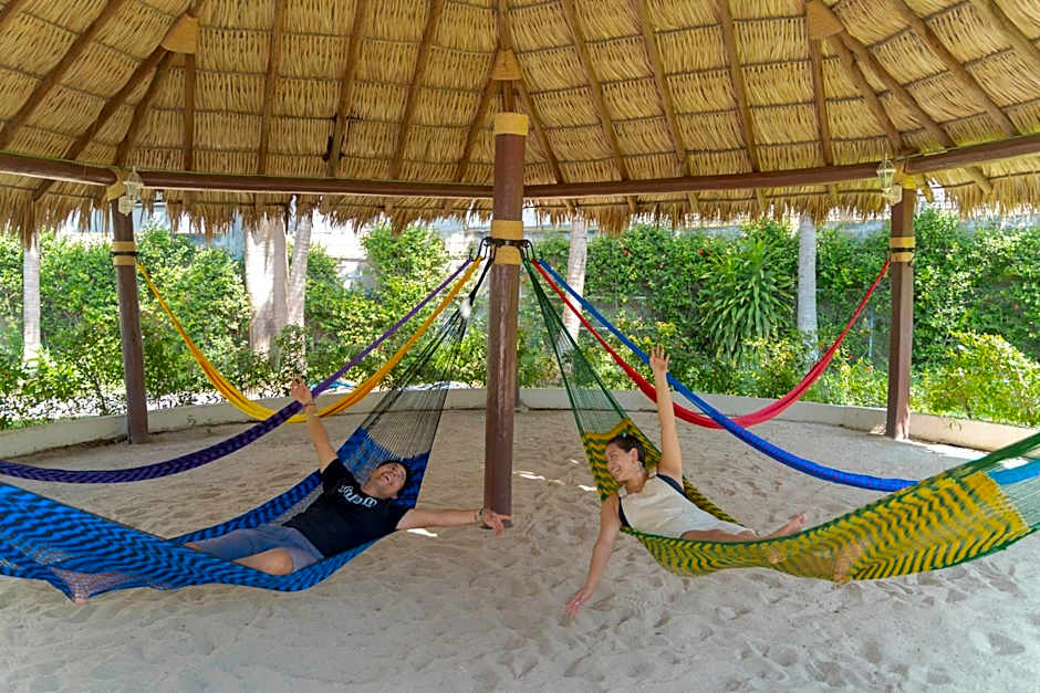 Hotel Castillo Huatulco & Beach Club