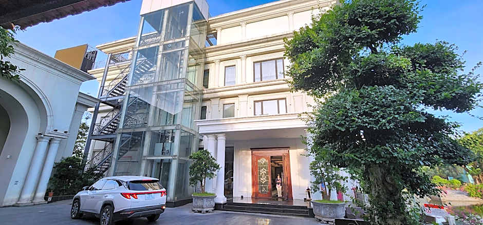 Garco Dragon Hotel 2