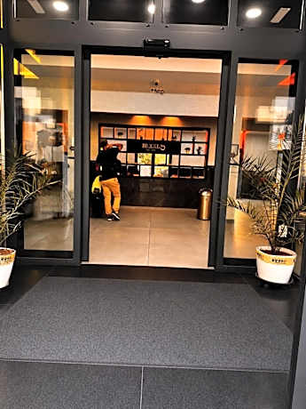 Brxxl 5 City Centre Hostel