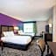 La Quinta Inn & Suites by Wyndham Clearwater South