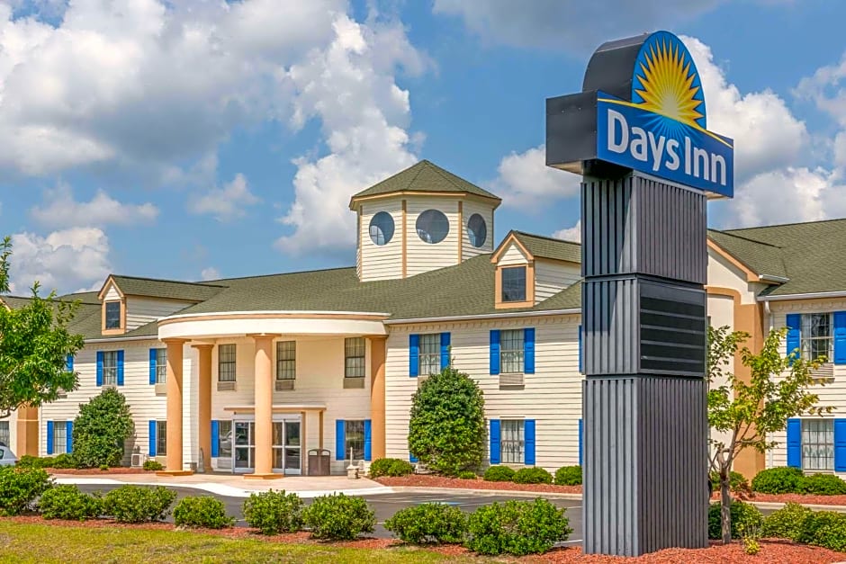 Days Inn by Wyndham Shallotte