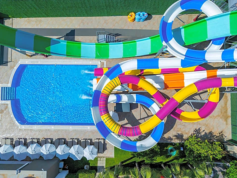 Sailor's Beach Club
