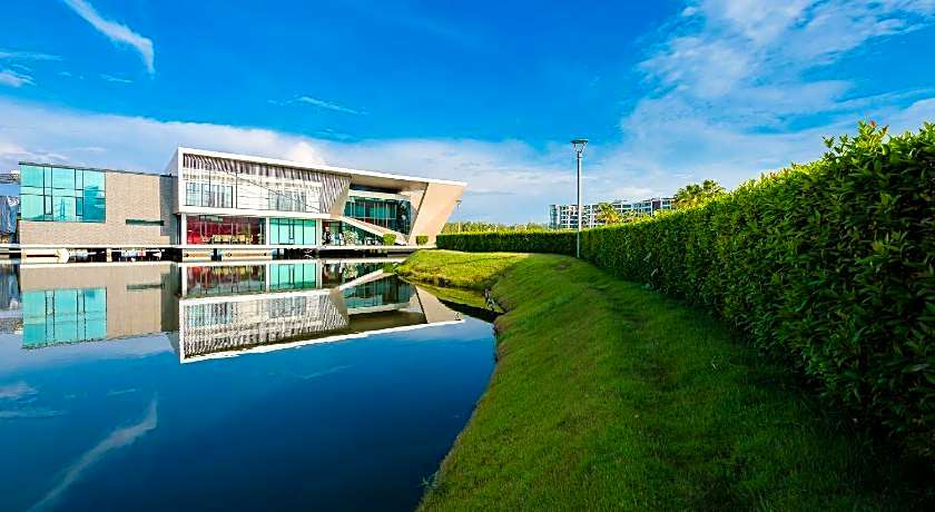 Wyndham Phuket Airport