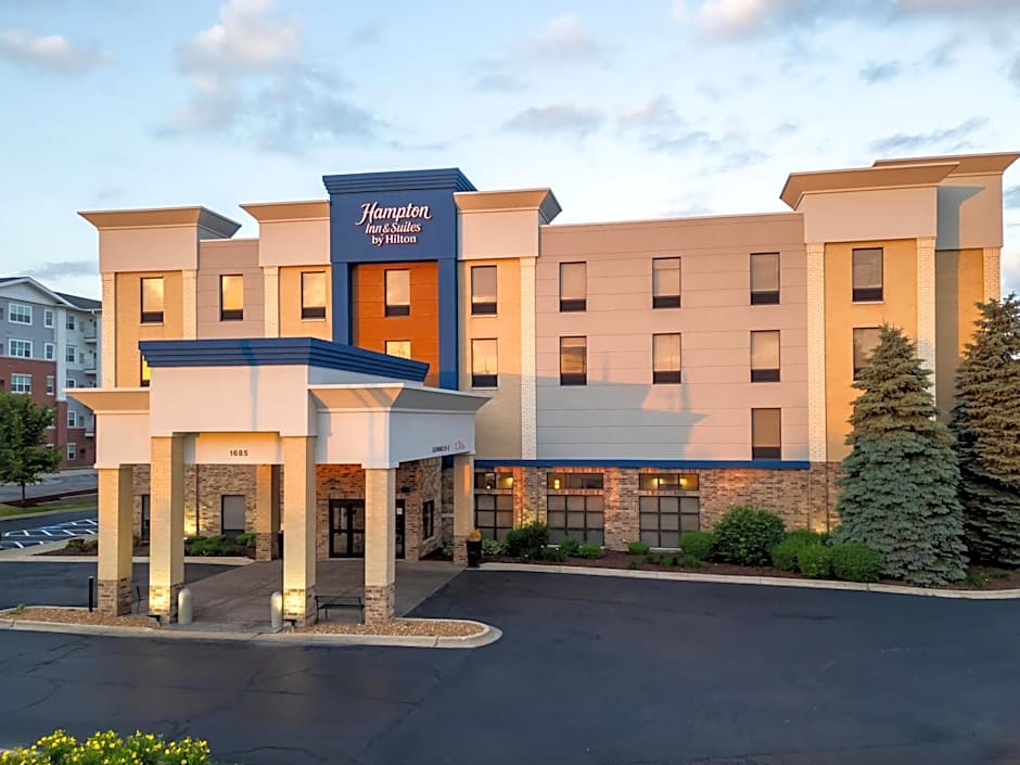 Hampton Inn & Suites Addison