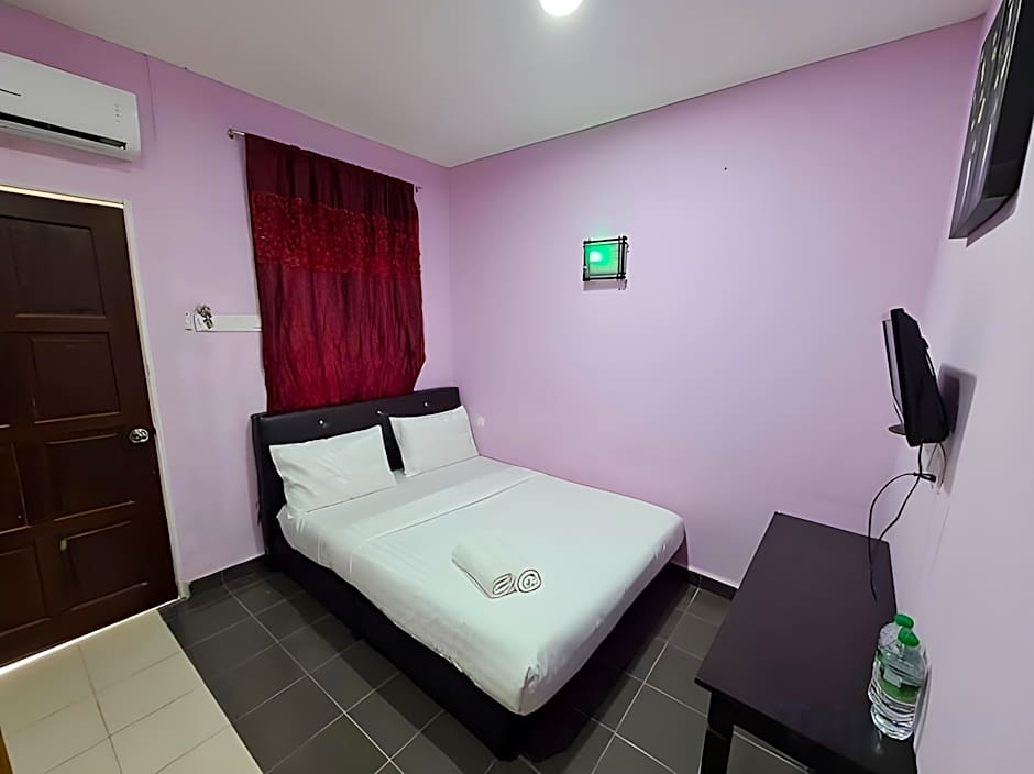 Hotel O Awan Biru Motel