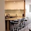 Inner-city 2 bedroom apartment - perfectly located