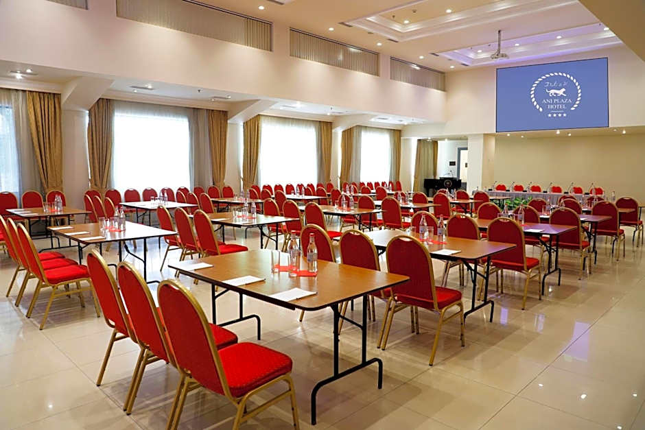 Ani Plaza Hotel