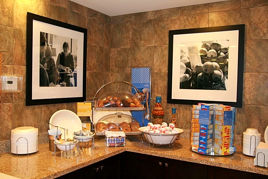 Hampton Inn & Suites Las Vegas South