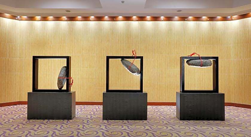 Grand Candi Hotel
