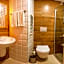 Rich Melissa Hotel