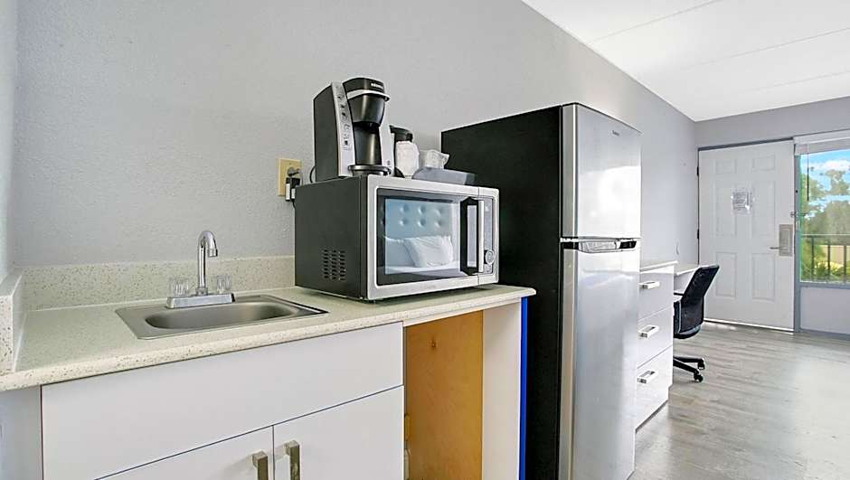 Home 1 Suites Extended Stay - Kissimmee