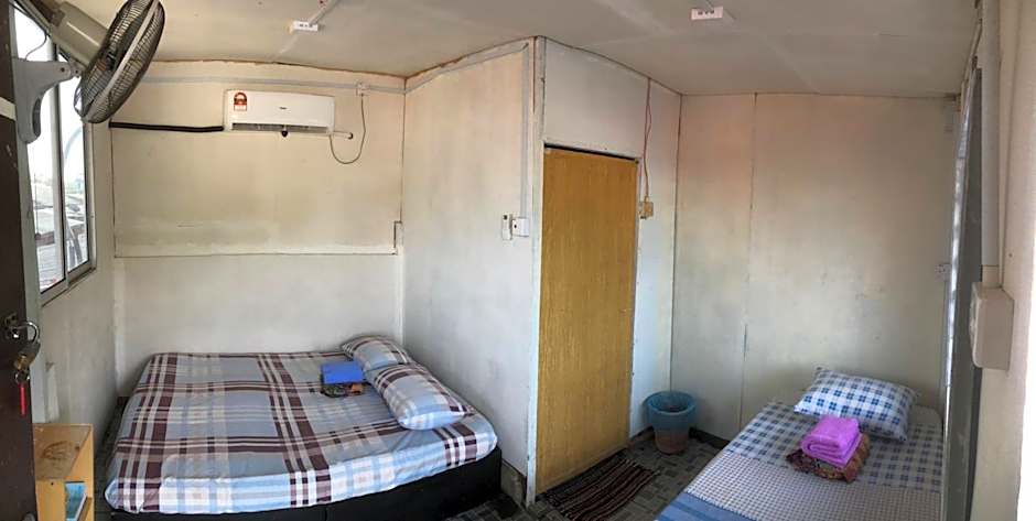 Z&Z Budget Room