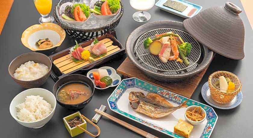 Omuro no mori Gyokusui - 13 years or older